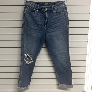 Hollister Ultra high rise mom jean